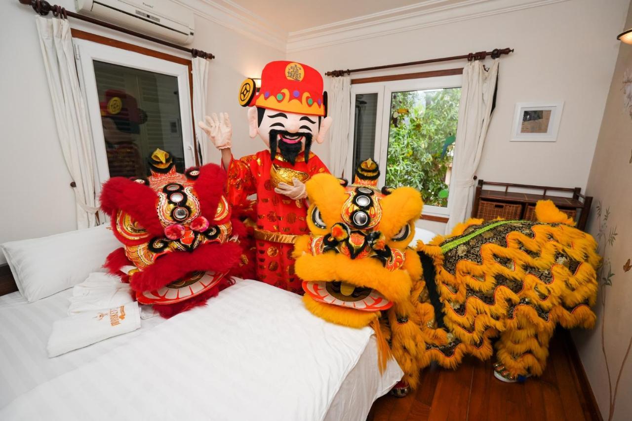 Musketeers Guest House Hanoi Buitenkant foto