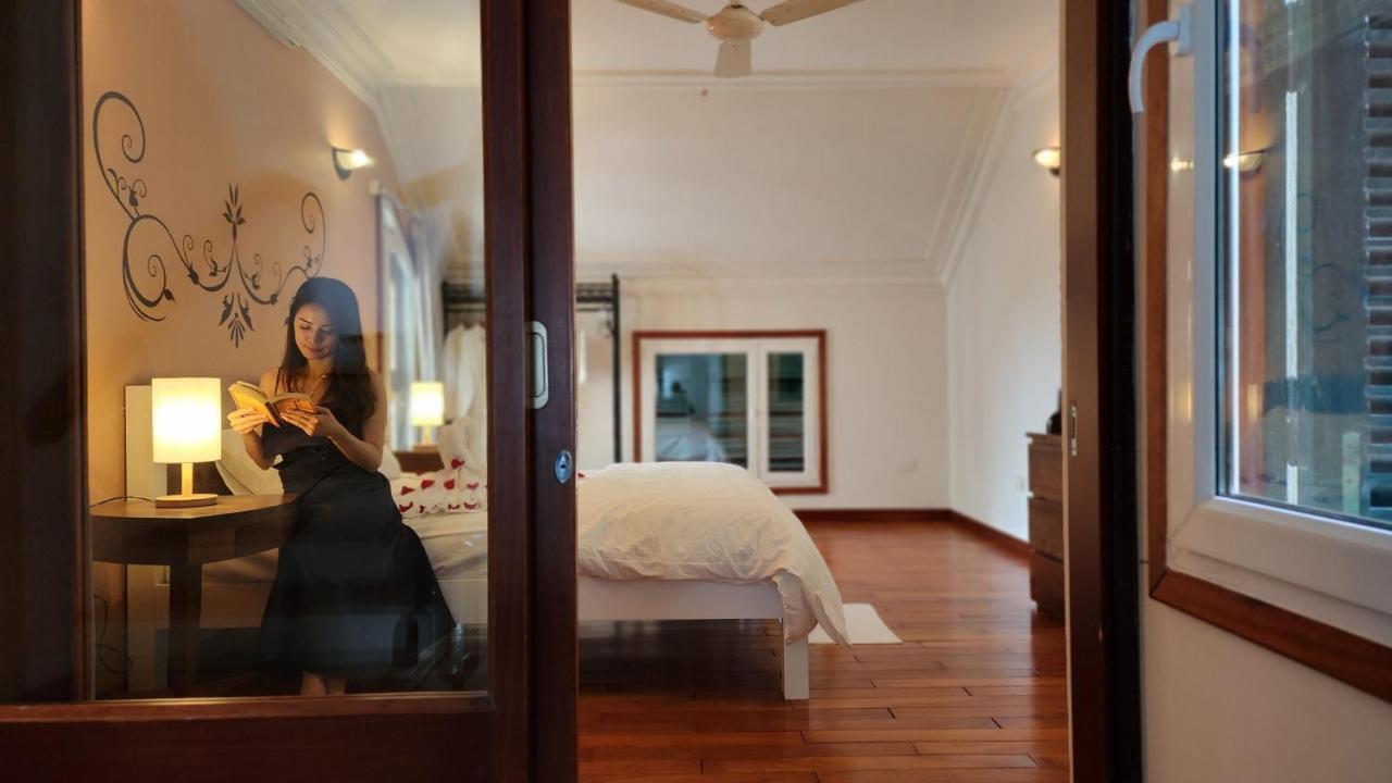 Musketeers Guest House Hanoi Buitenkant foto