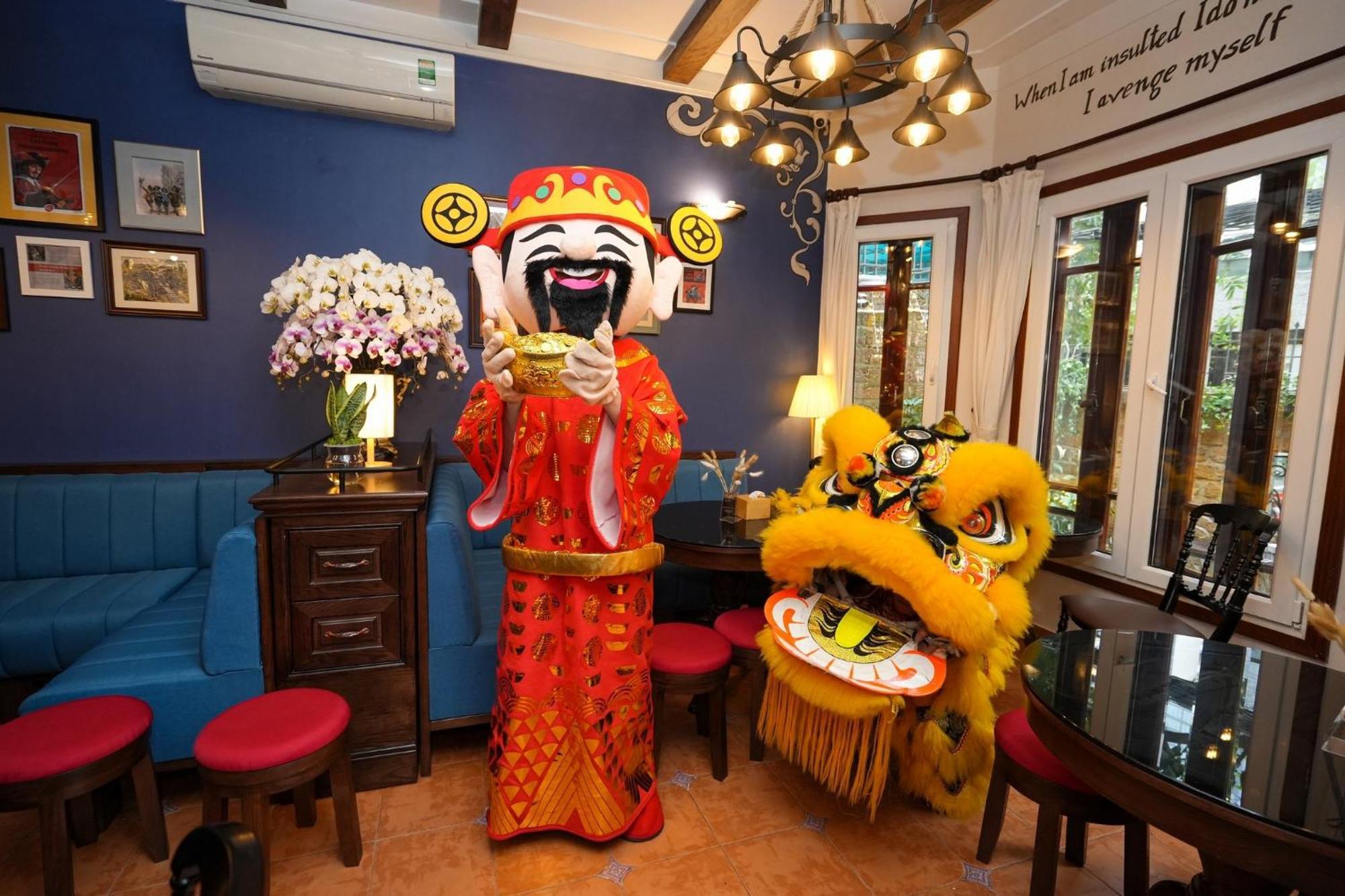 Musketeers Guest House Hanoi Buitenkant foto